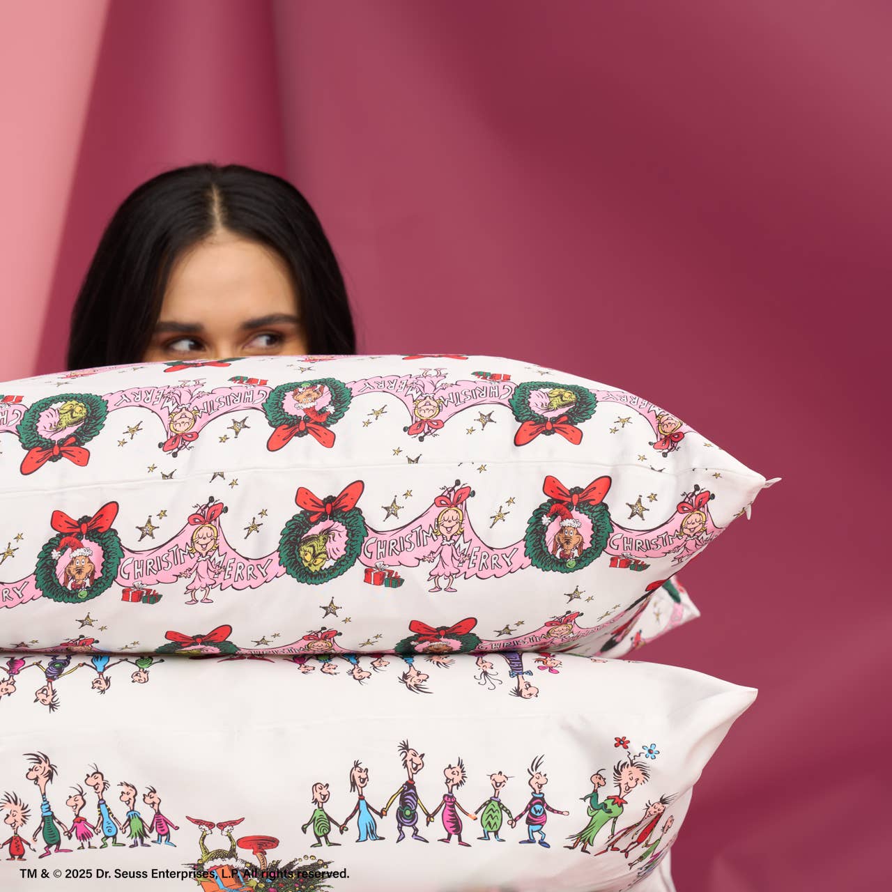 The Grinch x Kitsch Satin Pillowcase in Cindy Lou Who
