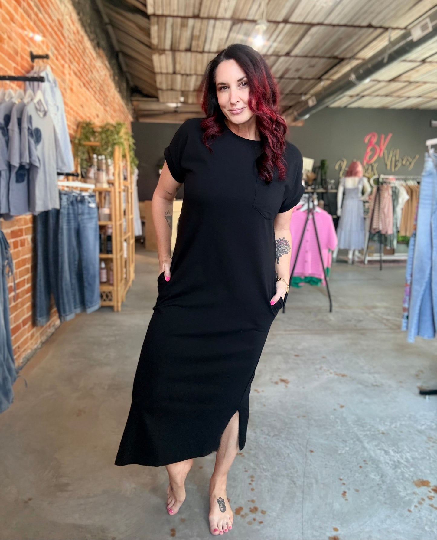 Short Sleeve Pocket Midi Dress - Black