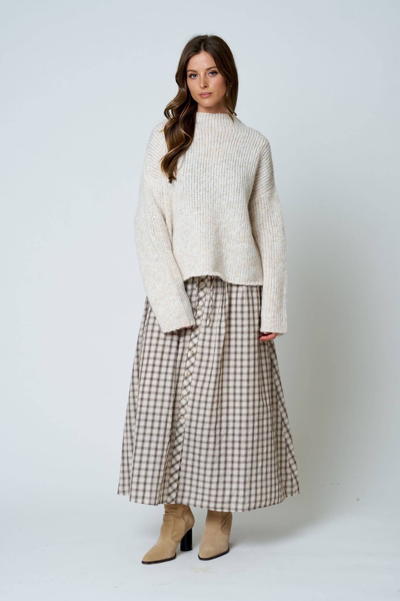 PLAID SMOCKED WAIST BUTTON DOWN MIDI SKIRT: LIGHT KHAKI MULTI