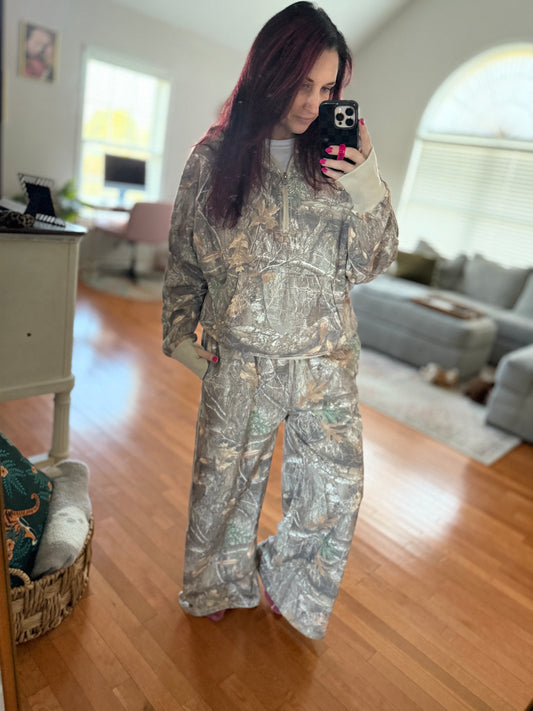 Camo Easy Does It Pullover