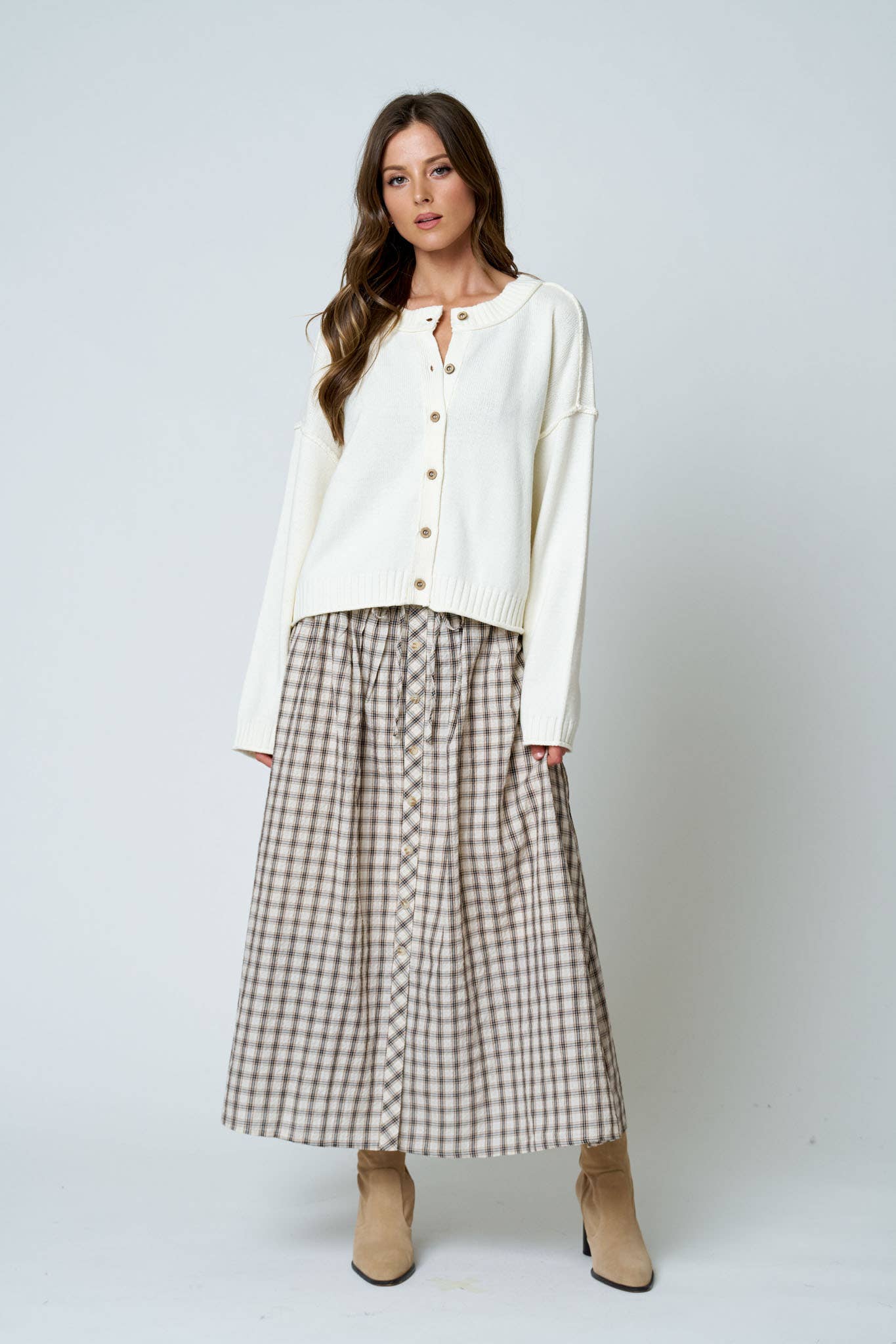 PLAID SMOCKED WAIST BUTTON DOWN MIDI SKIRT: LIGHT KHAKI MULTI